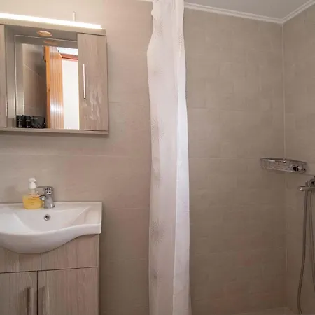 Apartment Aristofanis 3 *